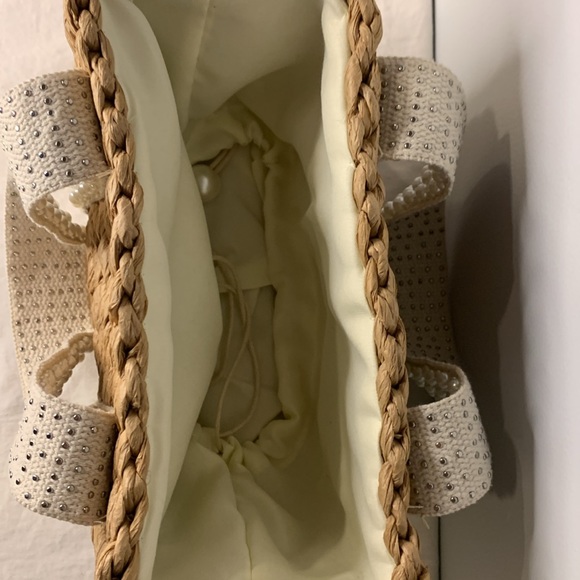 Pearl handle basket - Picture 5 of 6